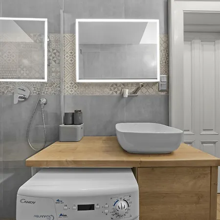 아파트 Old Town - Sonja Near Presidential Palace 브라티슬라바