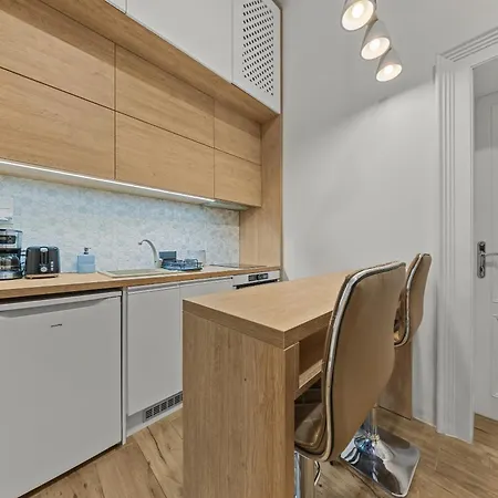 Old Town - Sonja Near Presidential Palace شقة