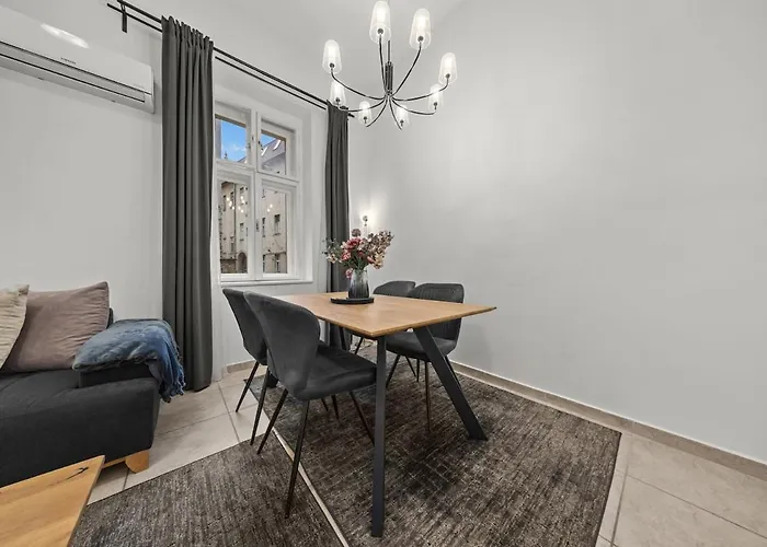 아파트 Old Town - Sonja Near Presidential Palace